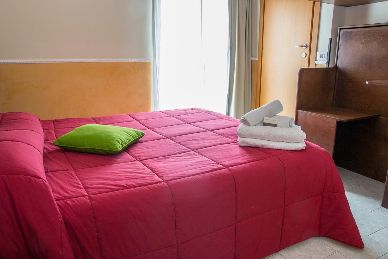 Hotel Okinawa Ρίμινι Εξωτερικό φωτογραφία