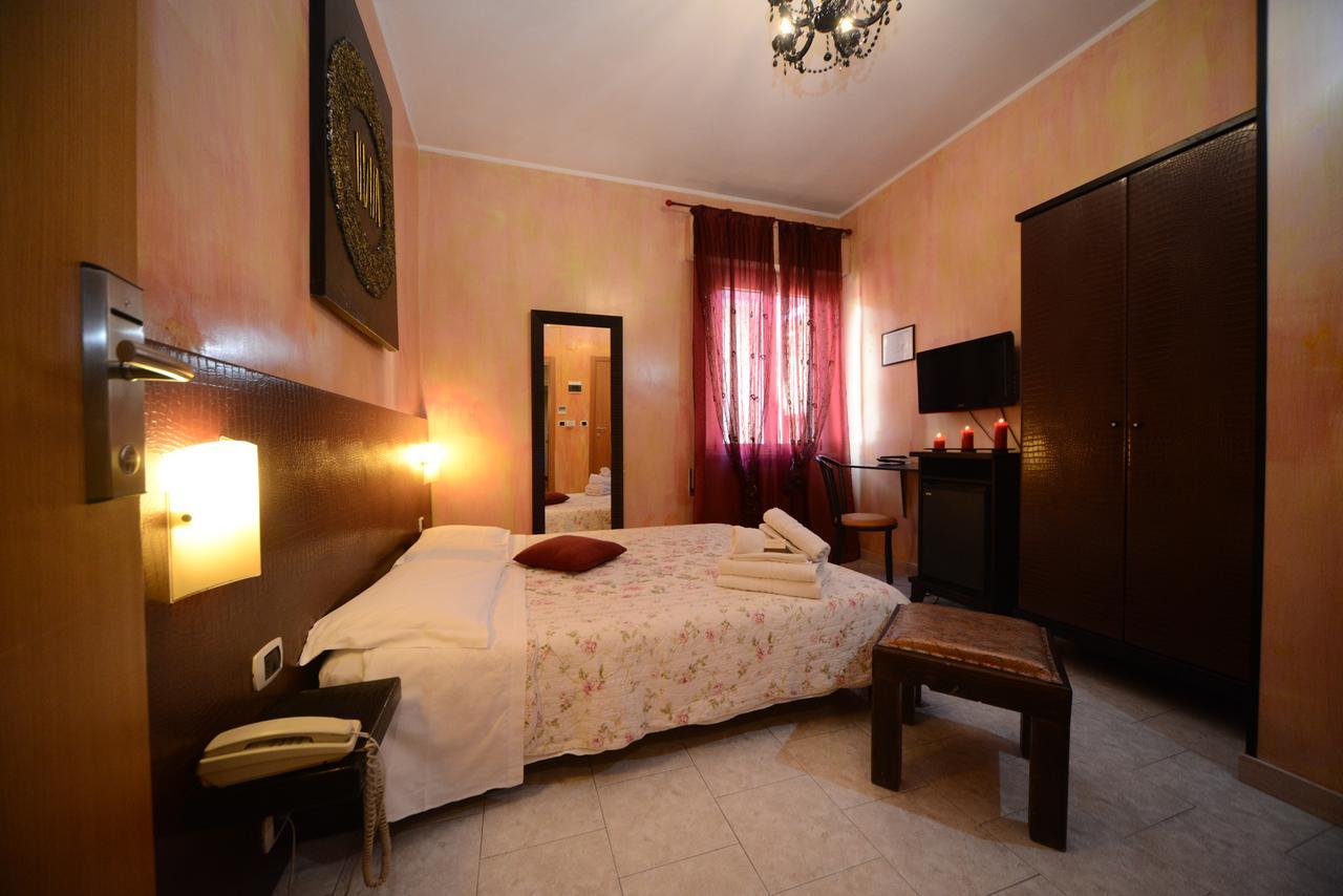 Hotel Okinawa Ρίμινι Εξωτερικό φωτογραφία